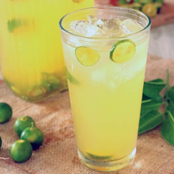 calamansi juice in a glass.