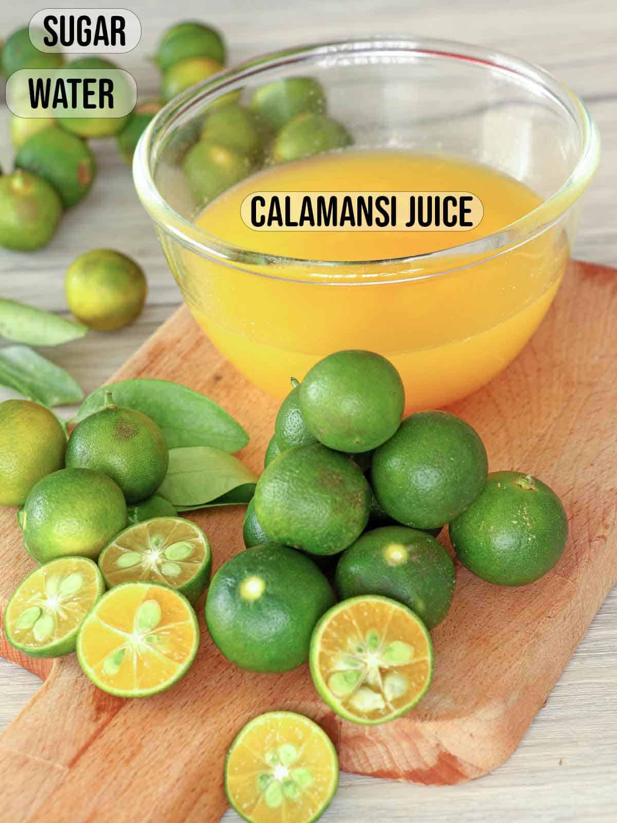 calamansi fruits and Calamansi Juice in a bowl.