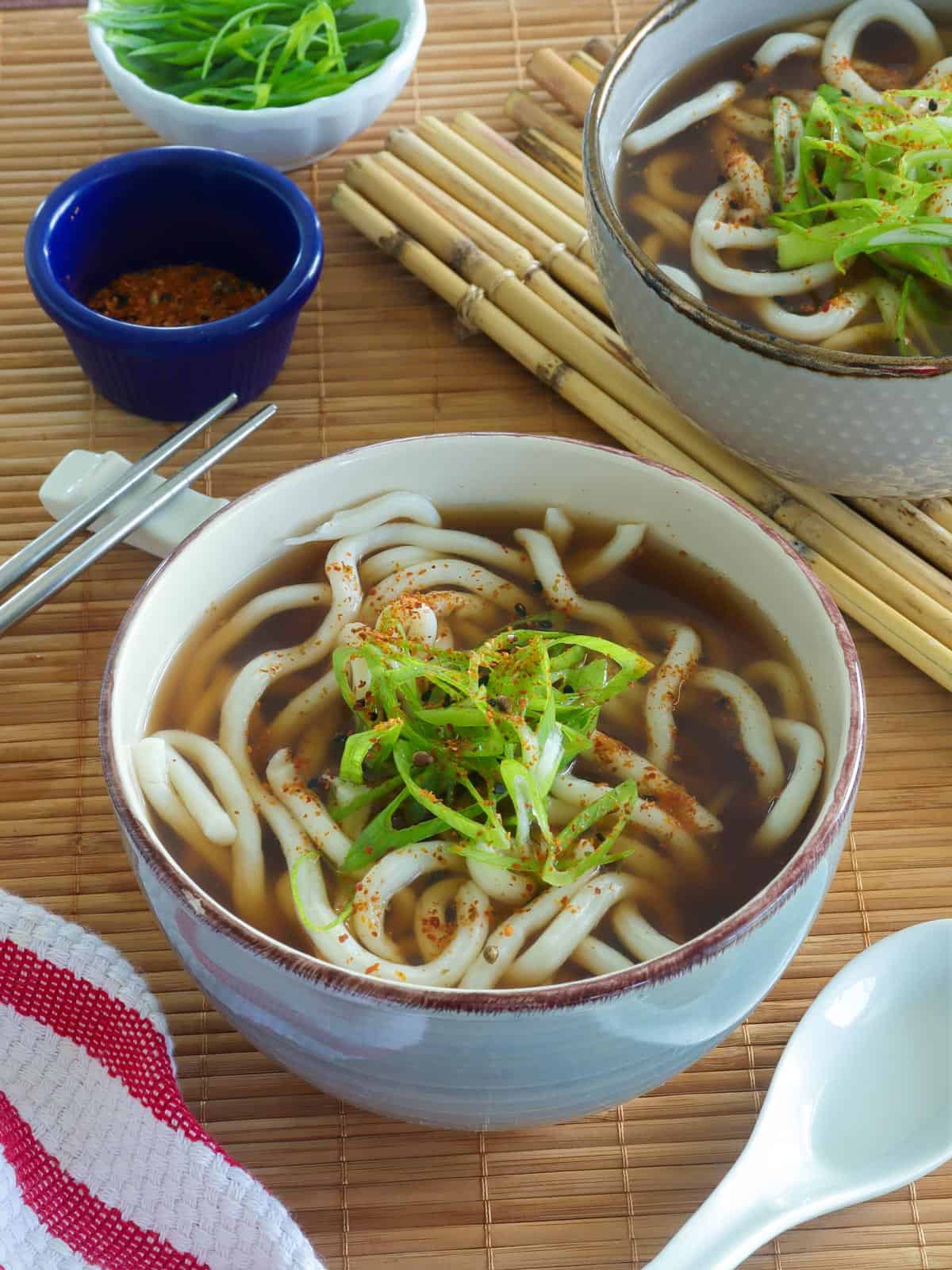 Kake Udon (Japanese Noodle Soup) - Kawaling Pinoy