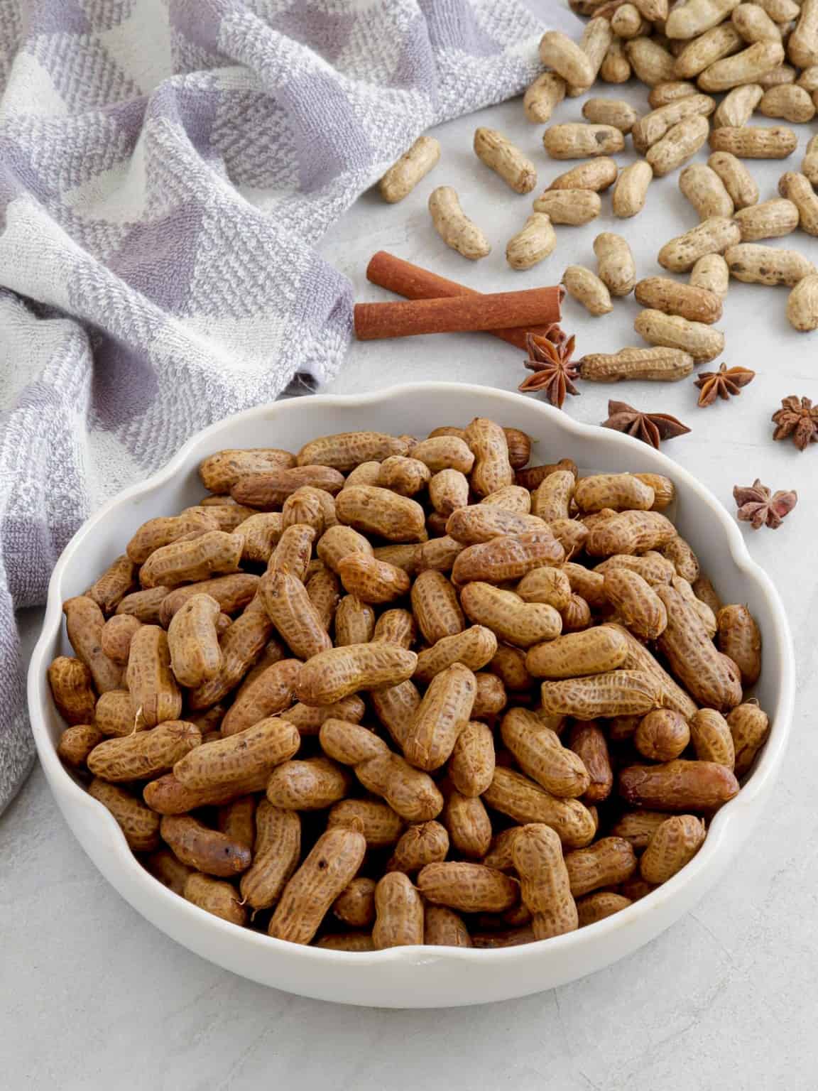 Slow Cooker Chinese Boiled Peanuts - Kawaling Pinoy