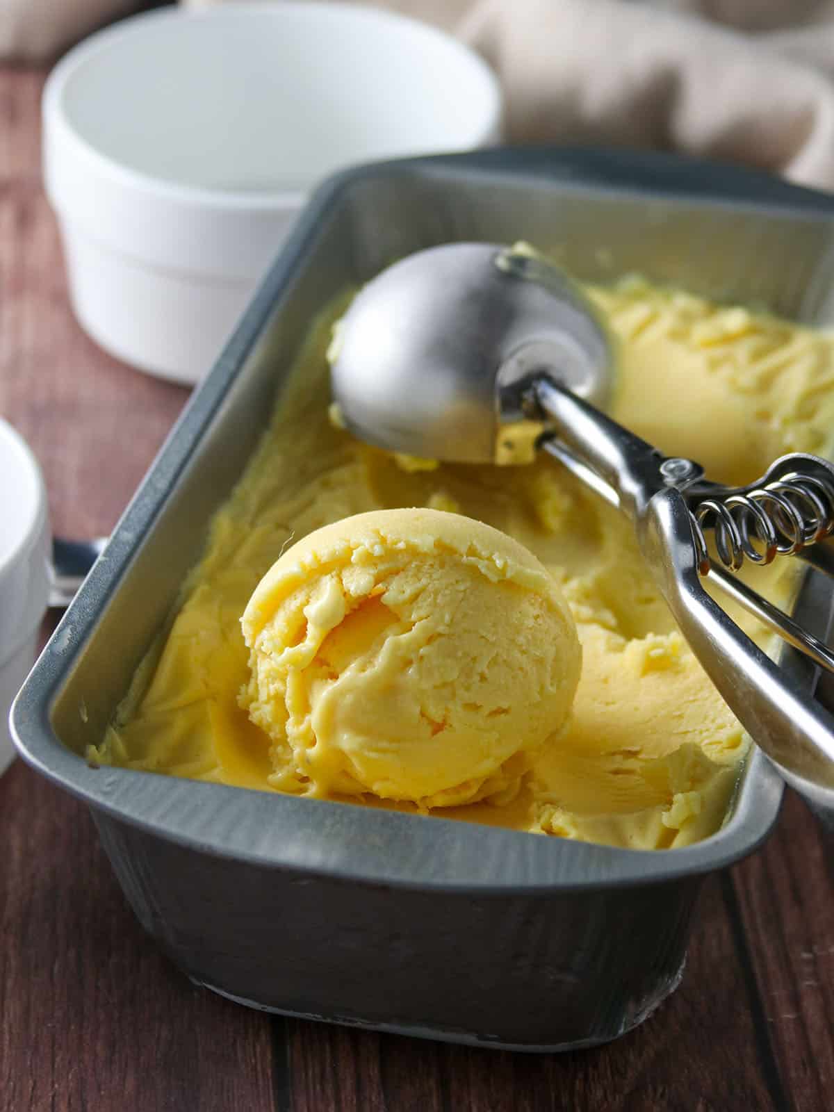 https://www.kawalingpinoy.com/wp-content/uploads/2017/07/homemade-ube-mango-ice-cream-2.jpg