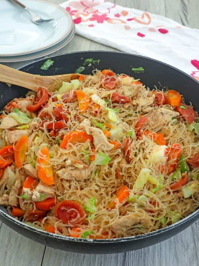 Pancit Bihon Guisado - Kawaling Pinoy