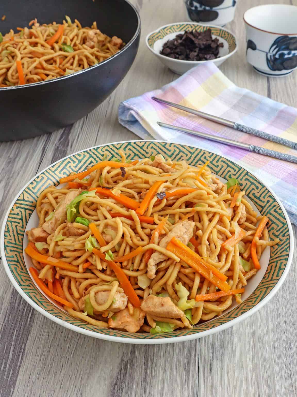 Easy Chicken Yakisoba Kawaling Pinoy