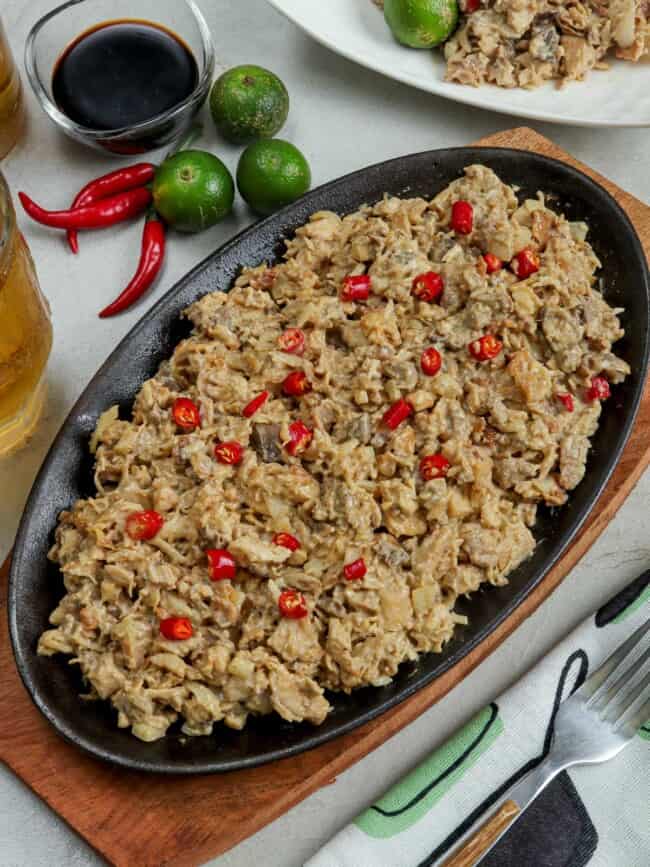 Sizzling Creamy Chicken Sisig - Kawaling Pinoy