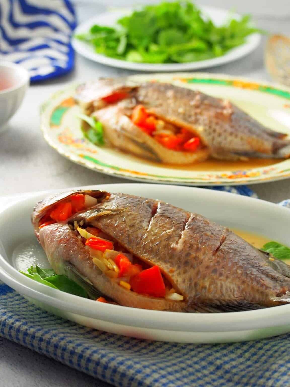 Pinaputok na TIlapia (Filipino-style Stuffed Fish) - Kawaling Pinoy