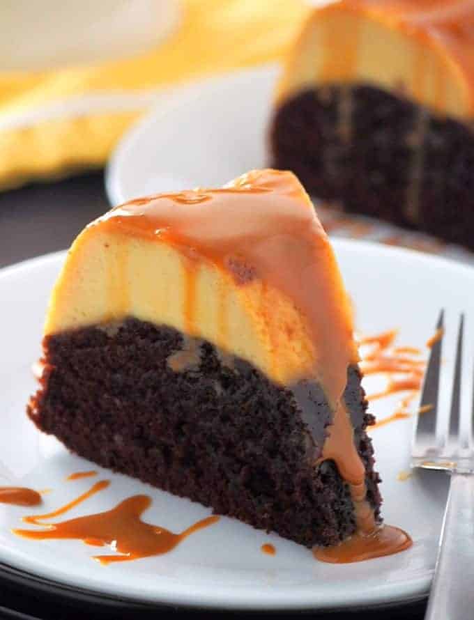 https://www.kawalingpinoy.com/wp-content/uploads/2019/10/impossible-chococolate-flan-cake-8.jpg