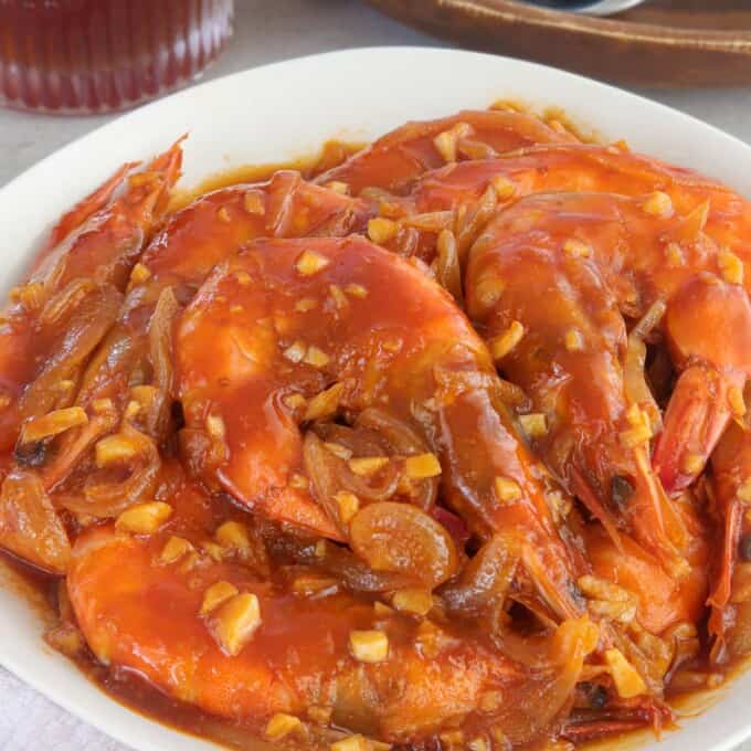 Shrimp with Oyster Sauce on a white serving plate.